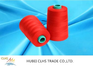 Kekuatan Tinggi Merah 100 Spun Polyester Thread Jahit Penyusutan Rendah Daya Tahan Unggul