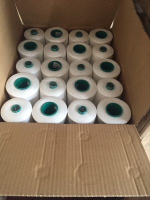 Multi Warna 40/2 100% Spun Thread Jahit Polyester Untuk Overlock