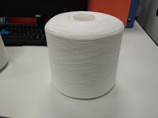 Kekuatan Tinggi 62 / 3Semi Kusam Benang Polyester Z Memutar Penyusutan Rendah Untuk Menjahit