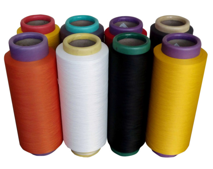 Warna Hitam Dicat 300D 100% Polyester Filament Garment Merapikan Kain Tenun